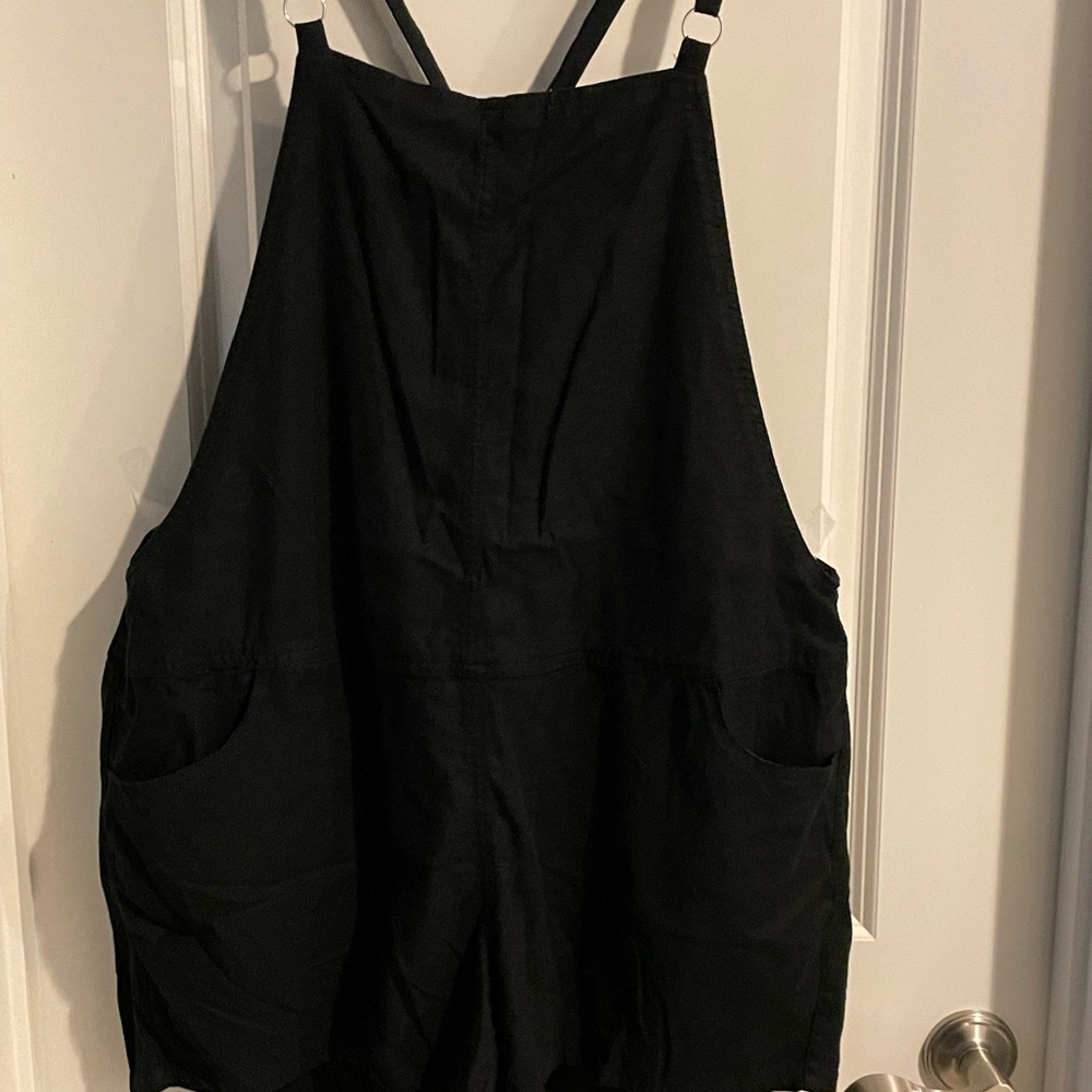 Black linen type torrid